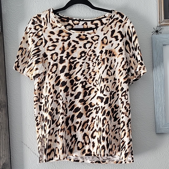 Chico's Tops - Animal Print Chico's Short Sleeve T-Shirt Size 1